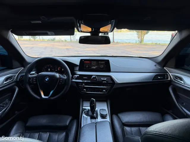 BMW 5 series 2017 · 2.0 AT