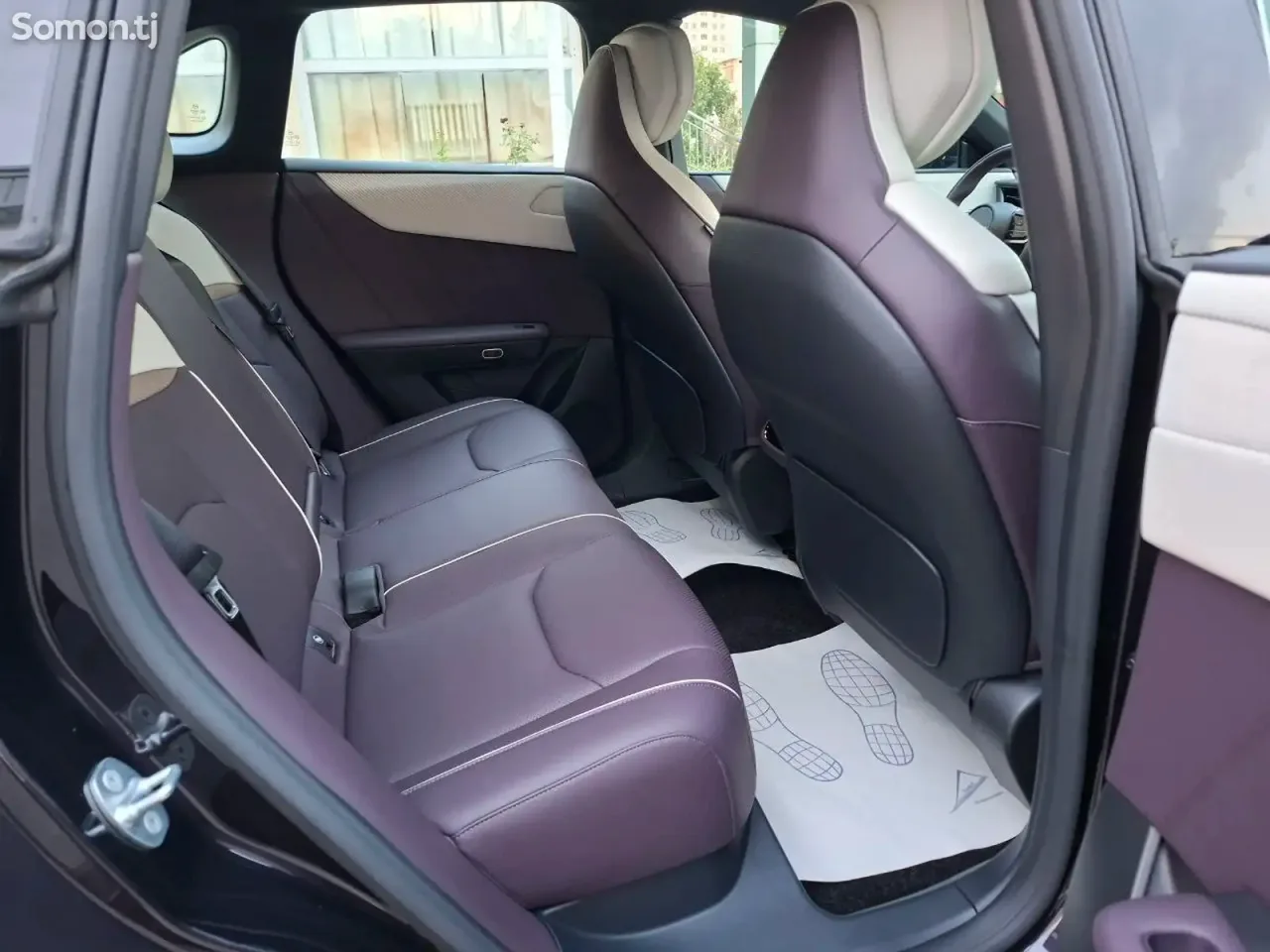 Mazda EZ-6 2025 · AT