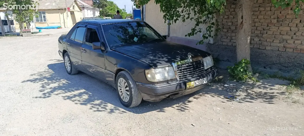 Mercedes-Benz W124 1992 · 2.0 MT