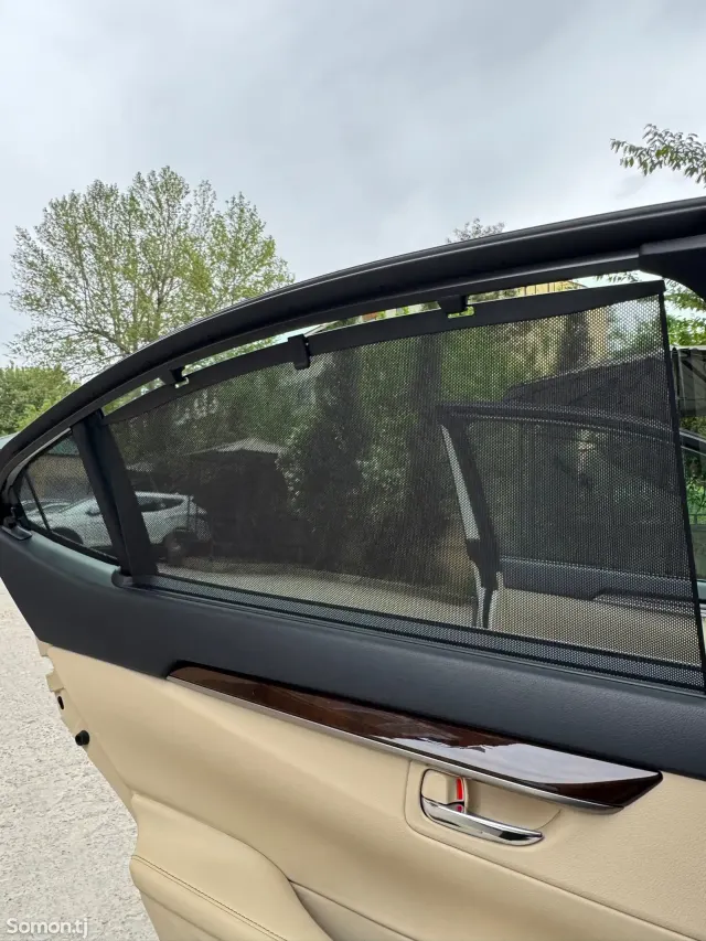 Lexus ES series 2015 · 3.0 AT
