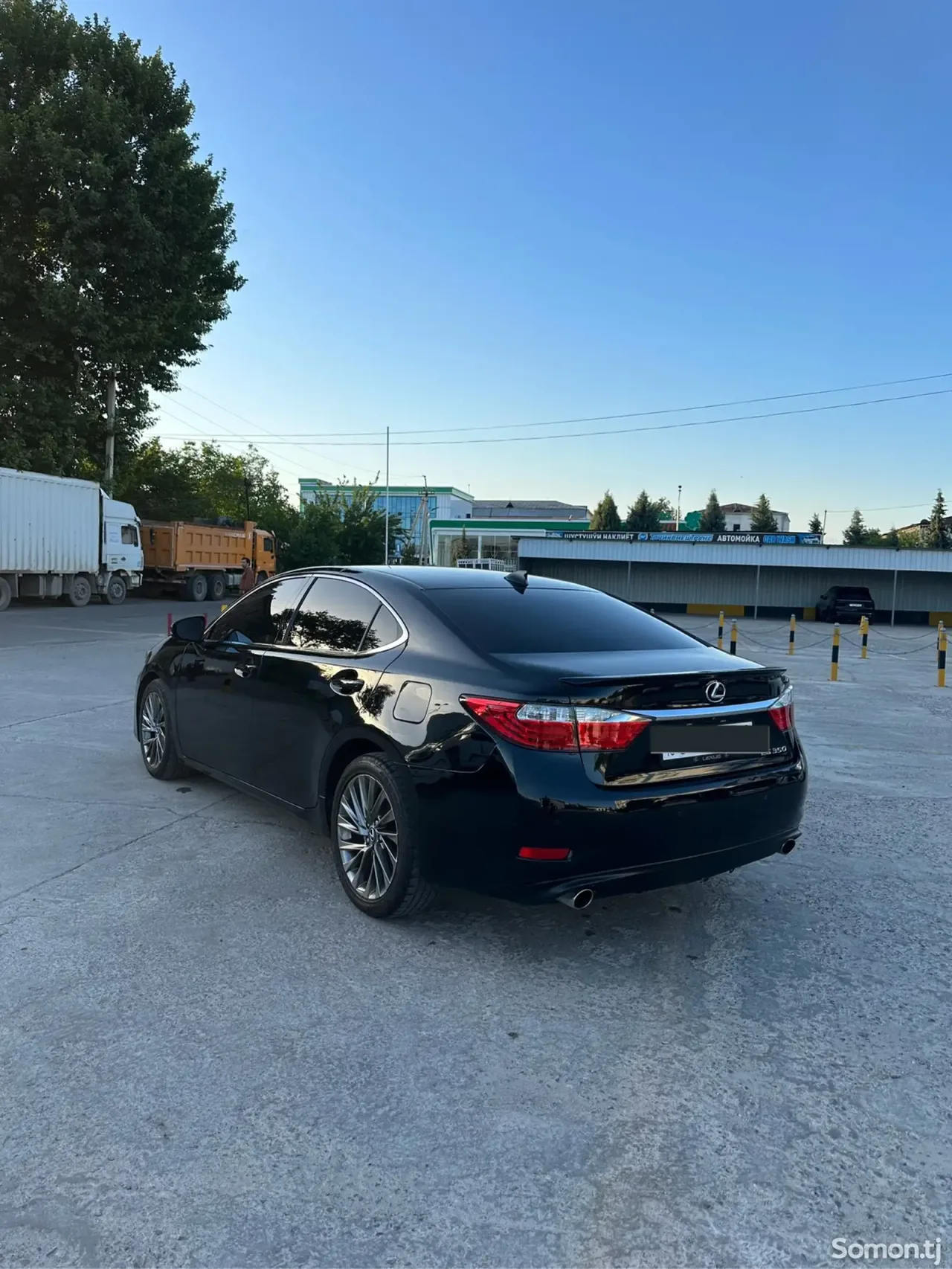 Lexus ES series 2015 · 3.5 AT