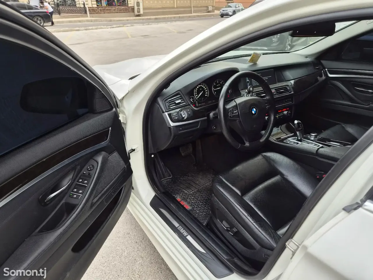 BMW 5 series 2012 · 2.0 AT