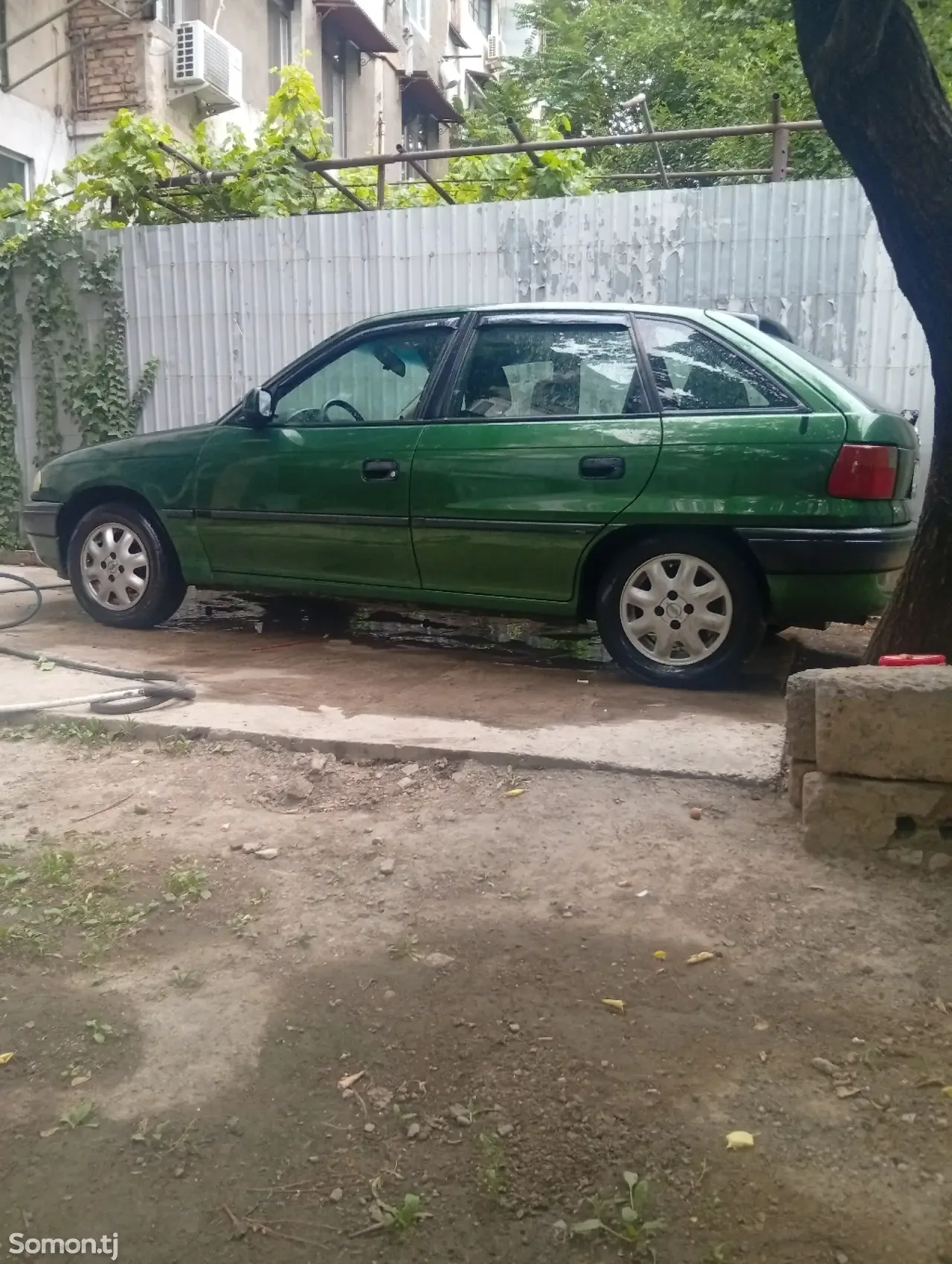 Opel Astra F 1996 · 1.6 MT