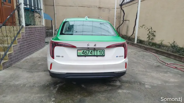 Hongqi E-QM5 2024 · AMT
