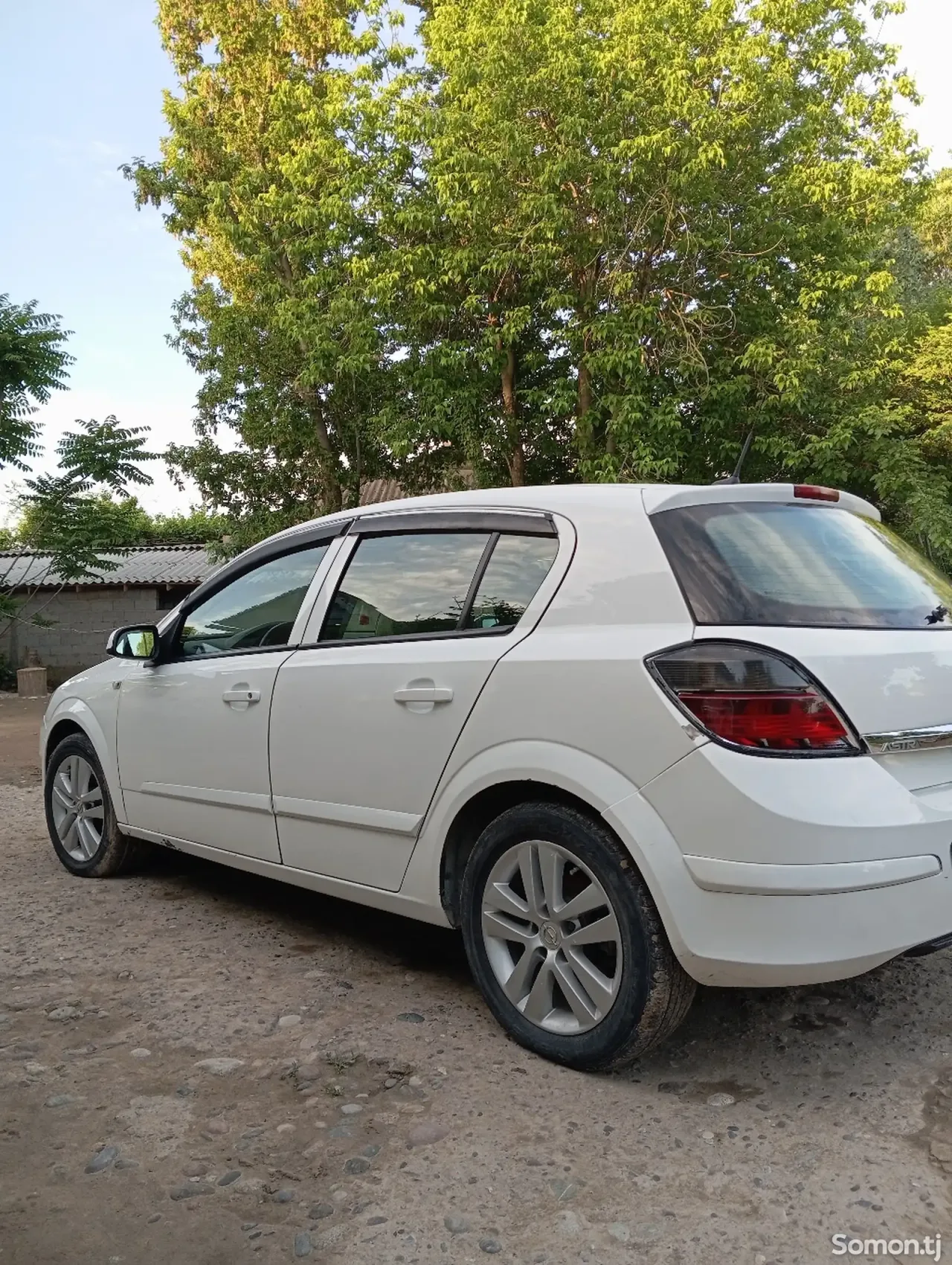 Opel Astra H 2008 · 1.8 MT