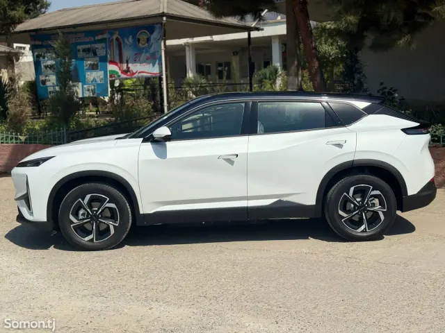 Dongfeng L7 2025 · AT
