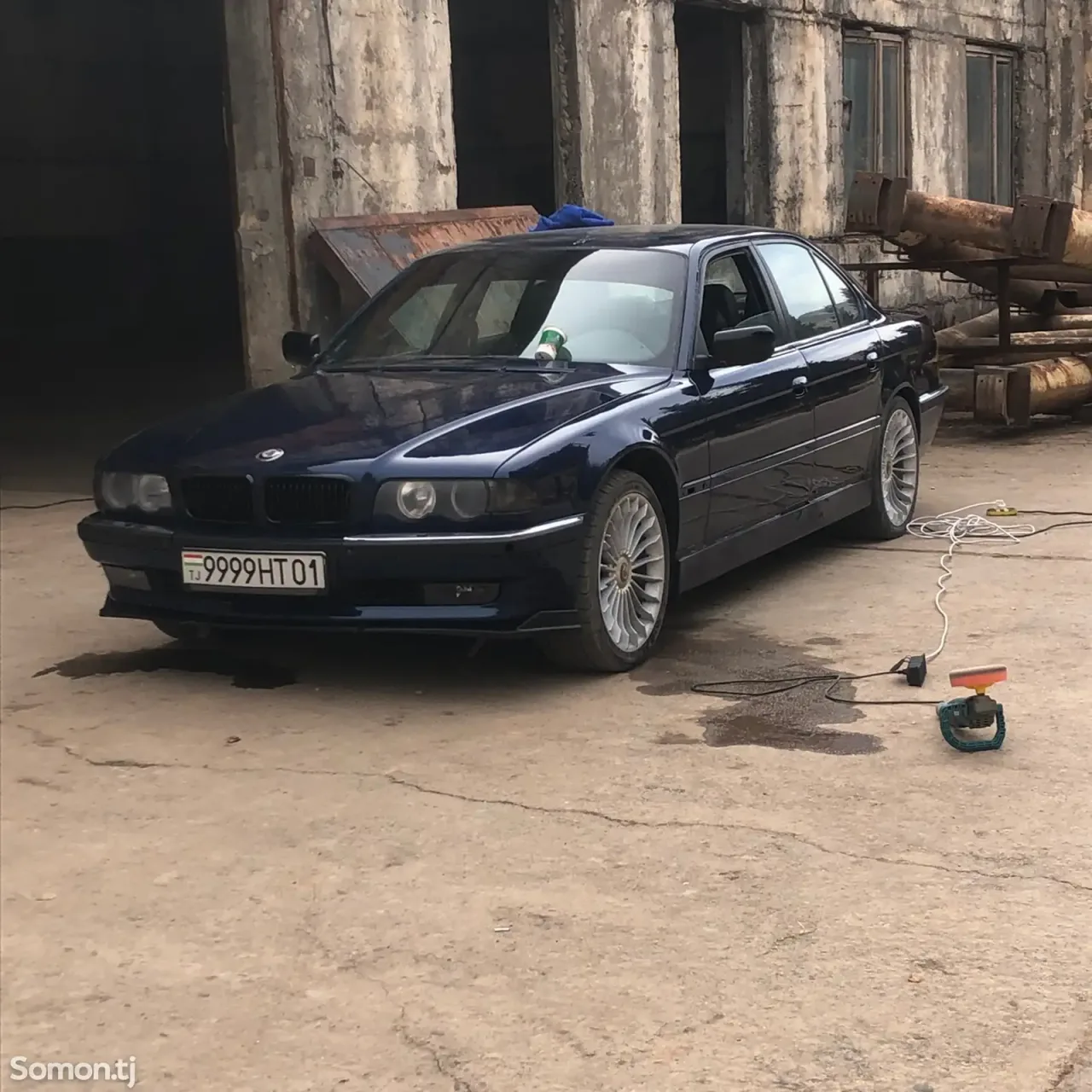 BMW 7 series 2000 · 2.8 AT