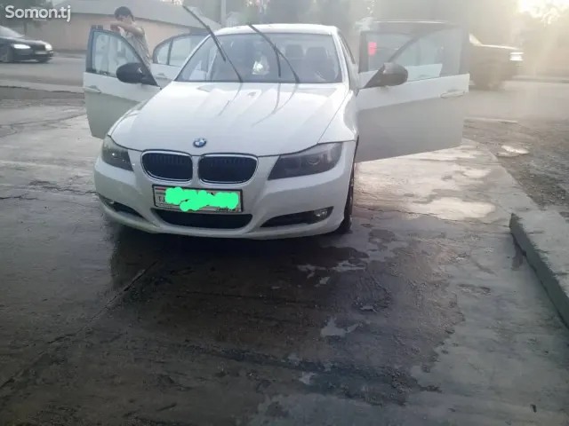 BMW 3 series 2010 · 2.0 AT