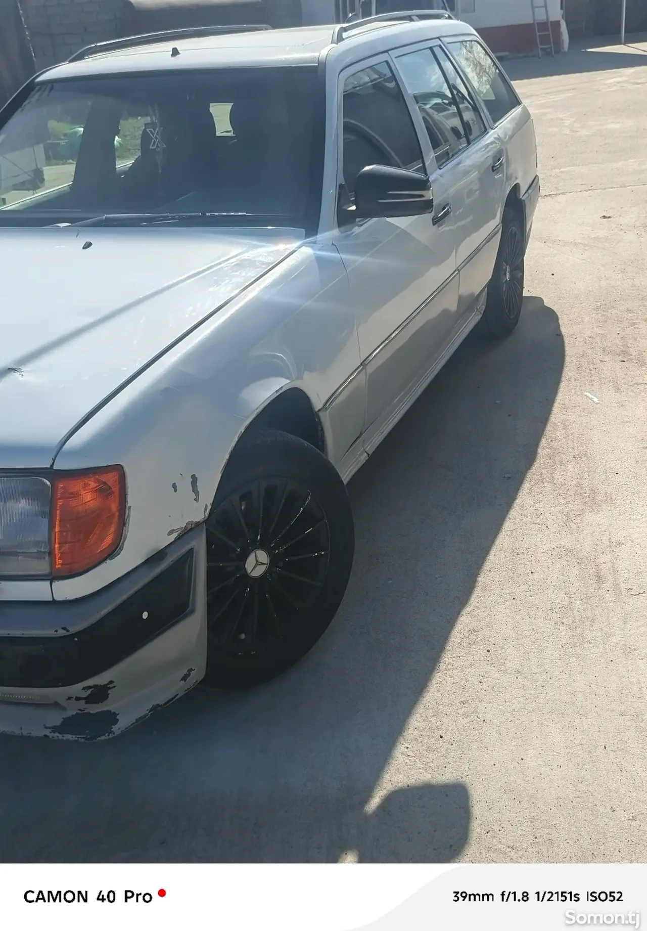 Mercedes-Benz W124 1990 · 2.0 MT