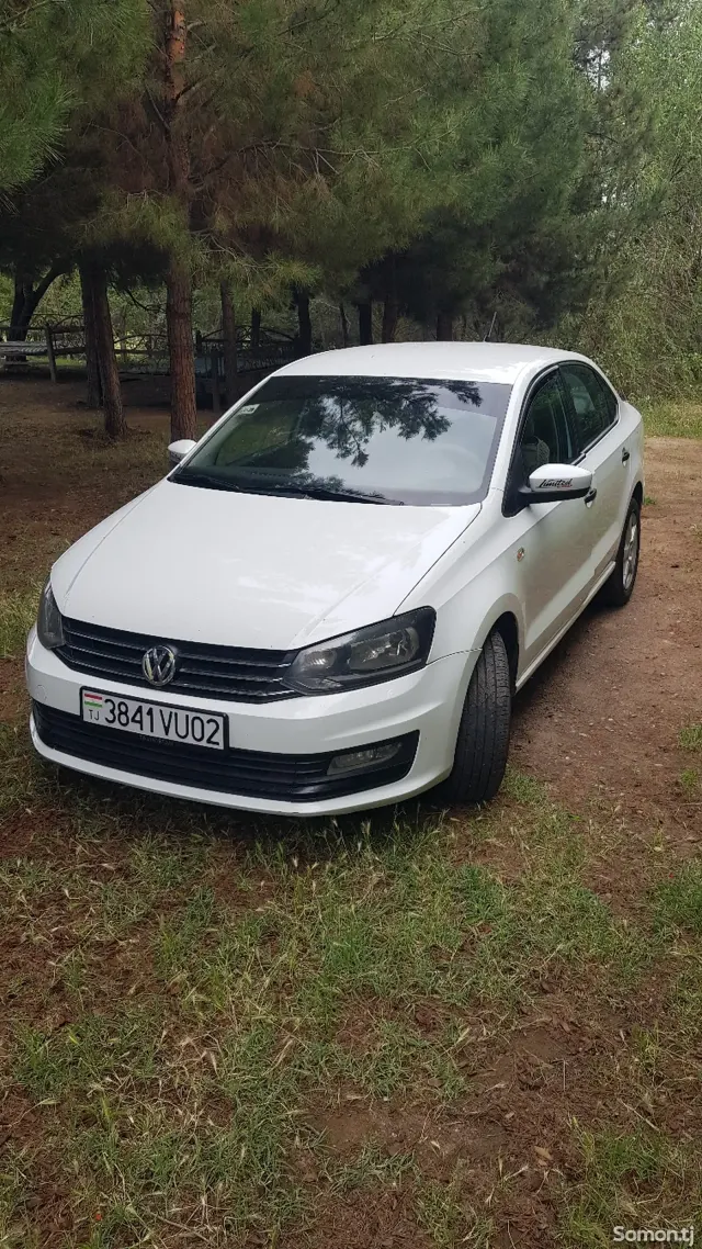 Volkswagen Polo 2019 · 1.6 MT