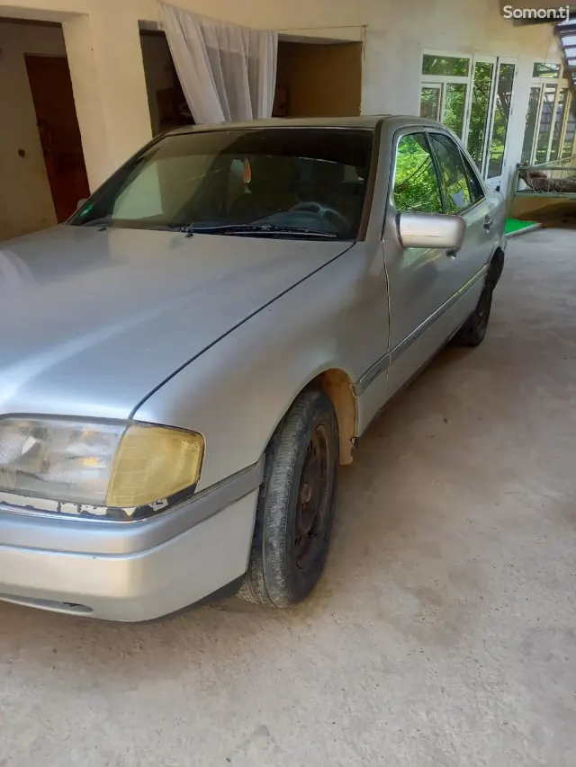 Mercedes-Benz C class 1995 · 1.8 MT