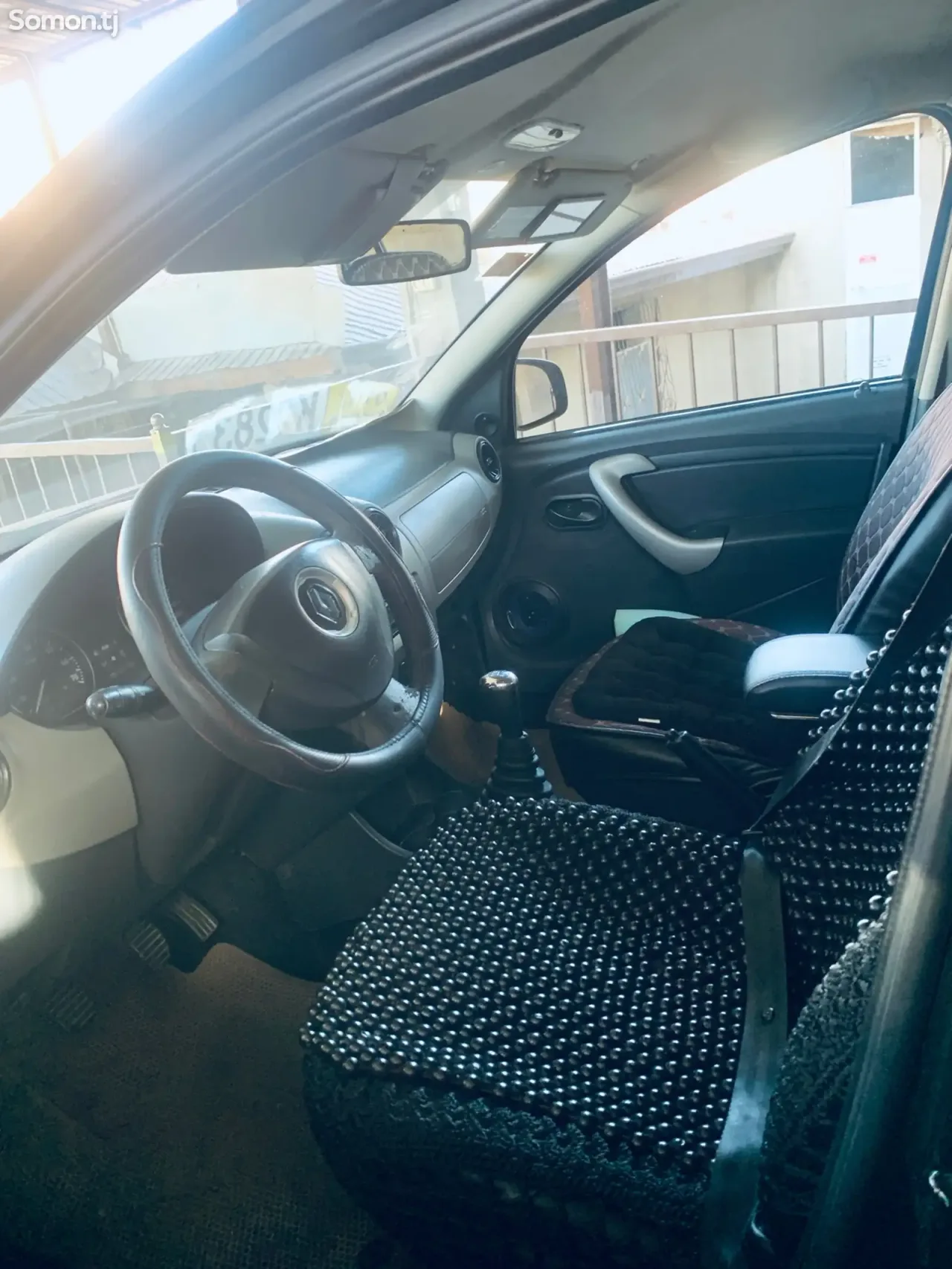Renault Sandero 2012 · 1.3 MT