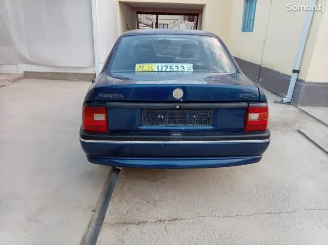 Opel Vectra A 1994 · 1.6 MT