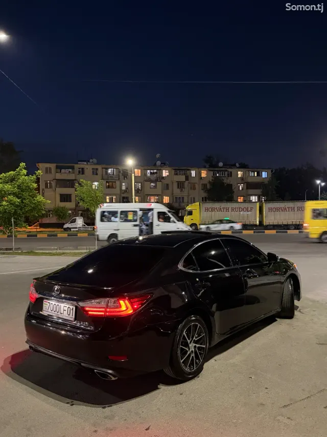 Lexus ES series 2016 · 3.5 AT