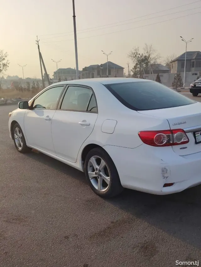 Toyota Corolla 2013 · 1.8 AT