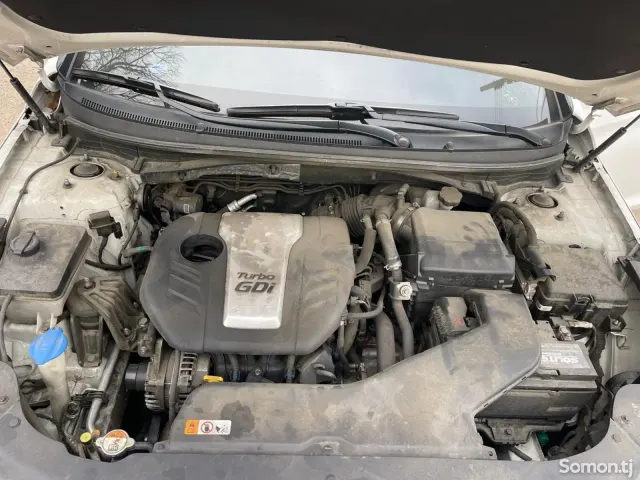 Hyundai Sonata 2015 · 1.6 AT