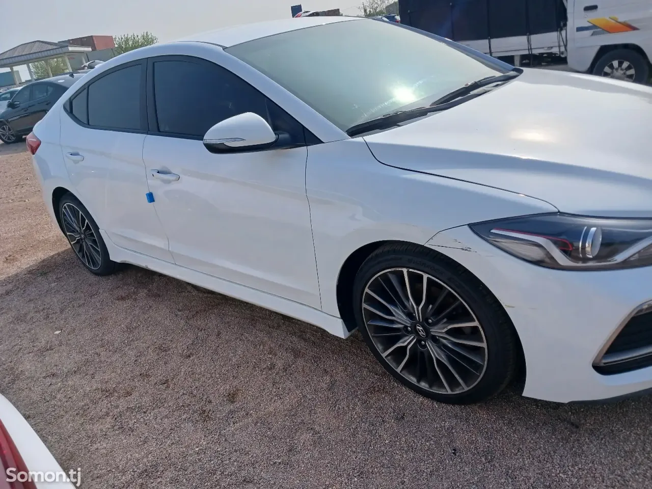 Hyundai Avante 2016 · 1.6 AT