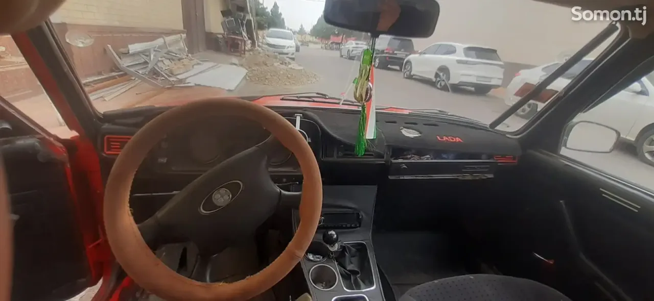 Lada (ВАЗ) 2107 1984 · 0.4 MT