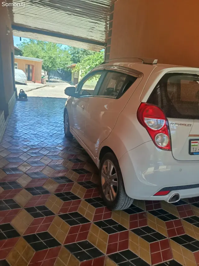 Chevrolet Spark 2014 · 1.2 AT