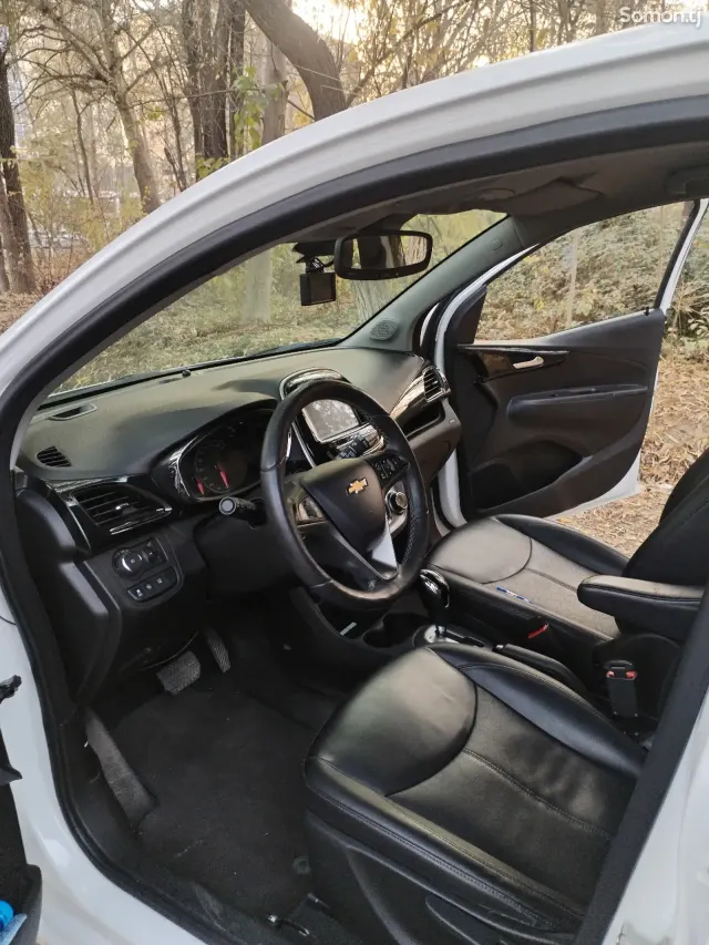 Chevrolet Spark 2015 · 1.3 CVT