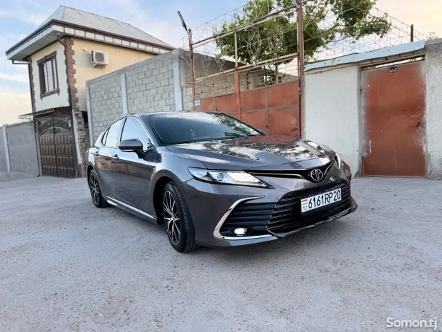Toyota Camry 2021 · 2.5 AT