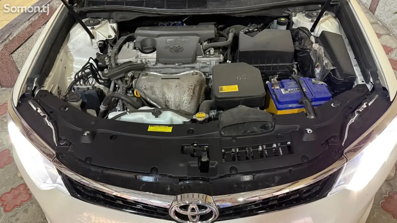 Toyota Camry 2013 · 2.5 AT