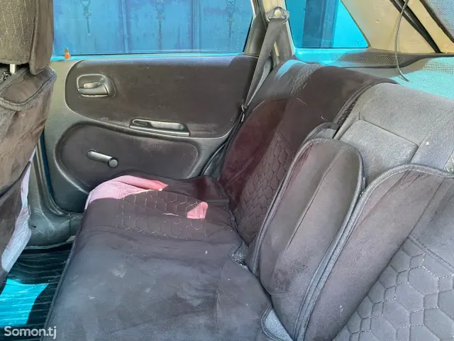 Opel Astra F 1998 · 1.6 MT