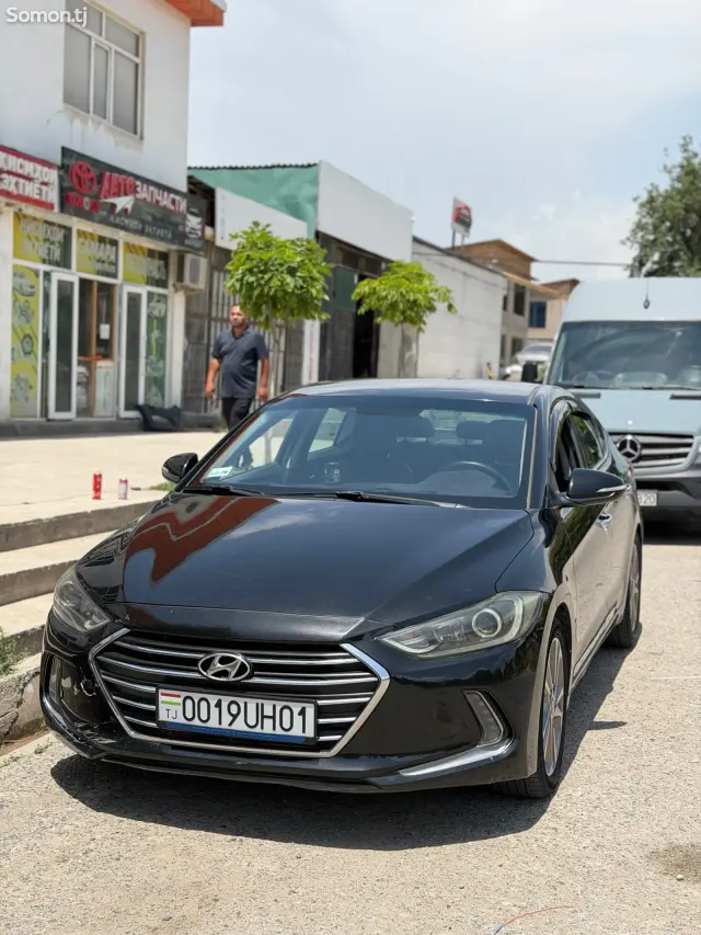 Hyundai Elantra 2017 · 2.0 AT