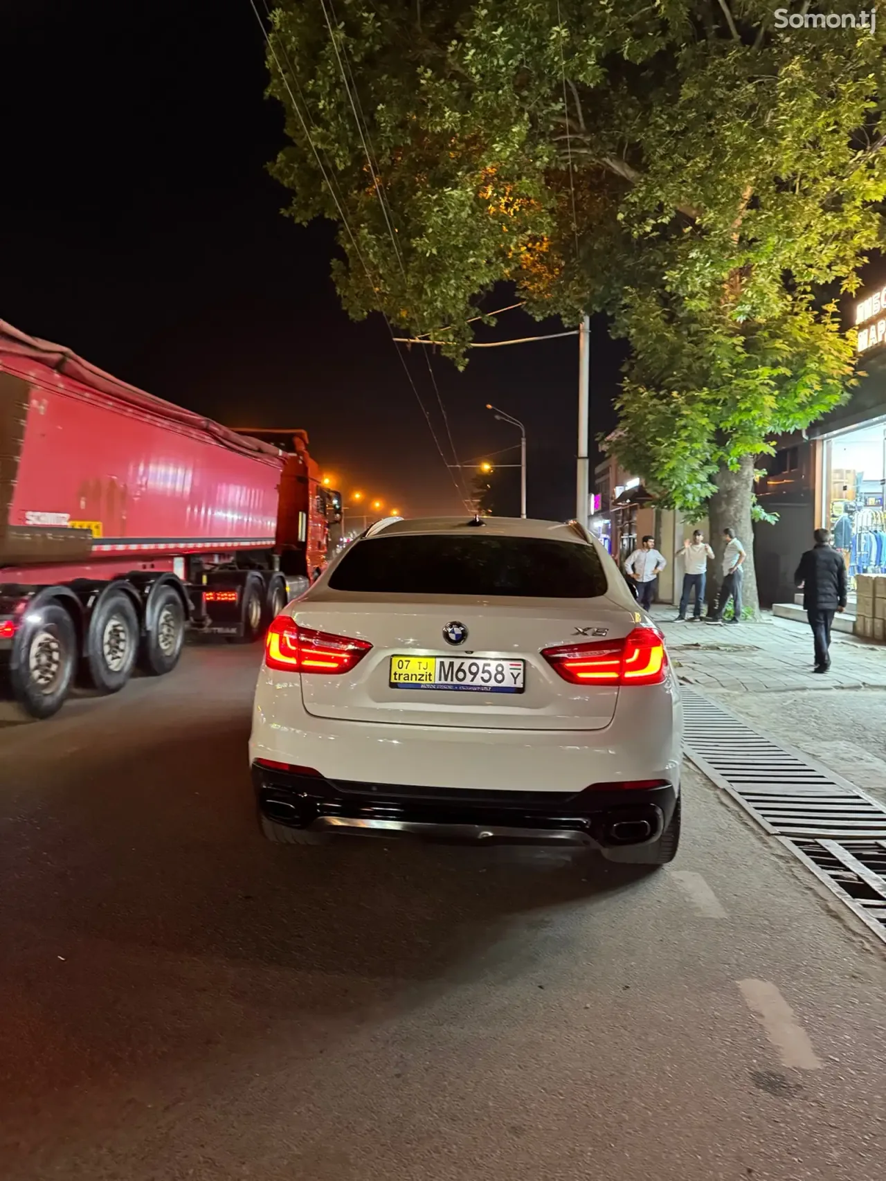 BMW X6 2015 · 4.4 AT
