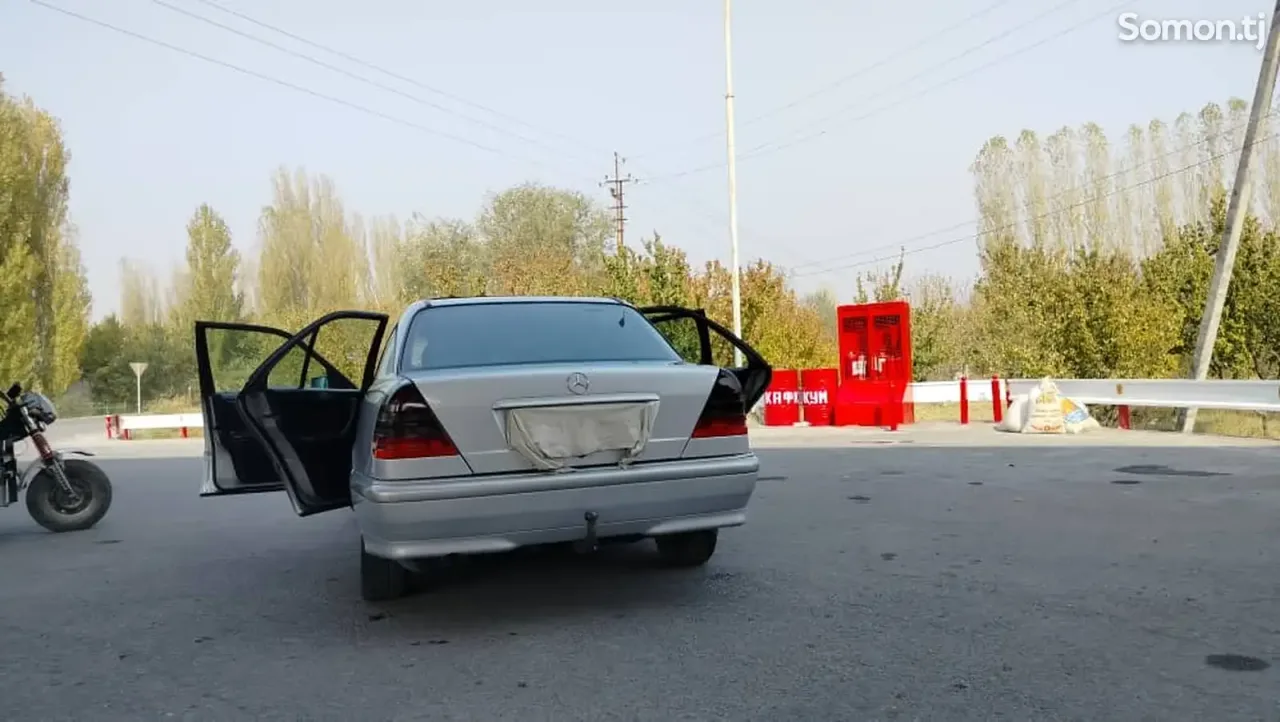Mercedes-Benz C class 1998 · 1.8 MT