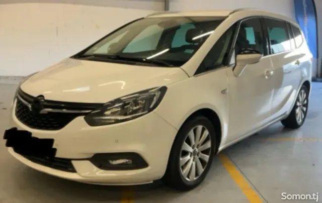 Opel Zafira 2017 · 1.4 MT