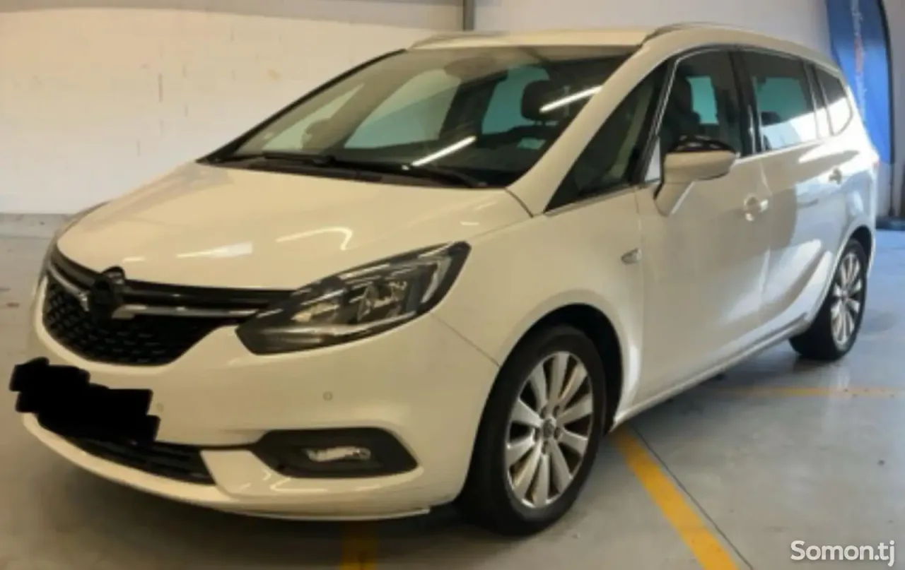 Opel Zafira 2017 · 1.4 MT