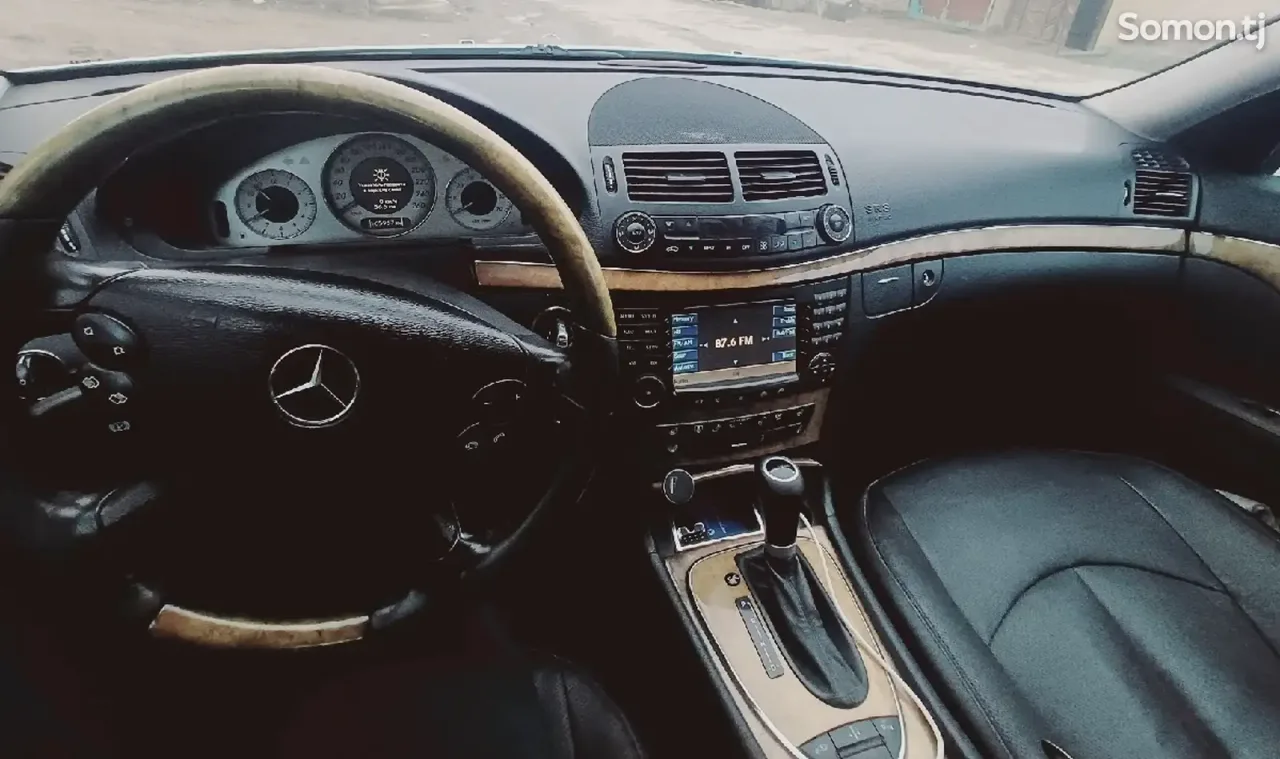 Mercedes-Benz E class 2008 · 3.5 AT
