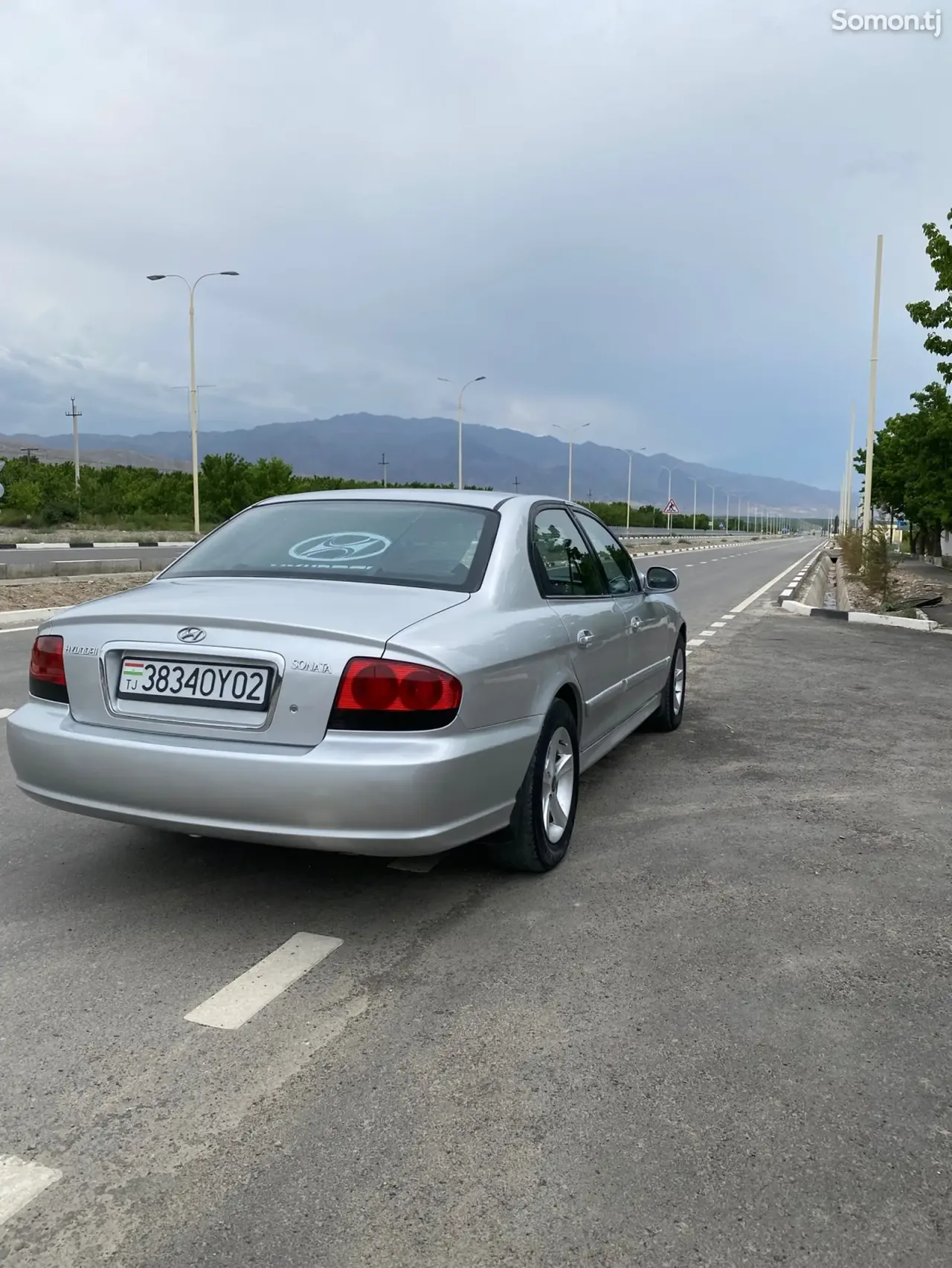 Hyundai Sonata 2002 · 2.0 MT
