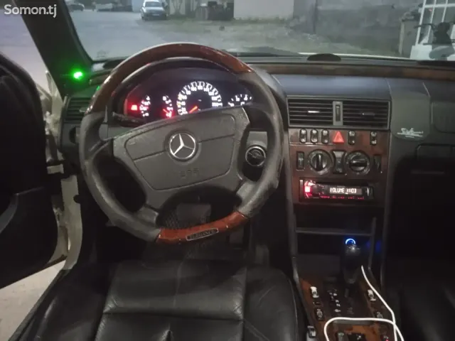 Mercedes-Benz C class 1999 · 1.8 AT