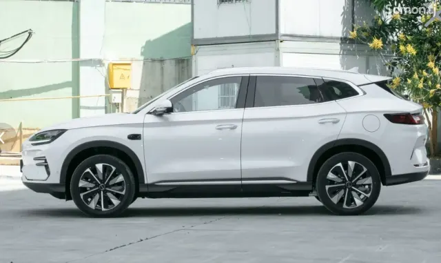 BYD Song Plus 2025 · AMT