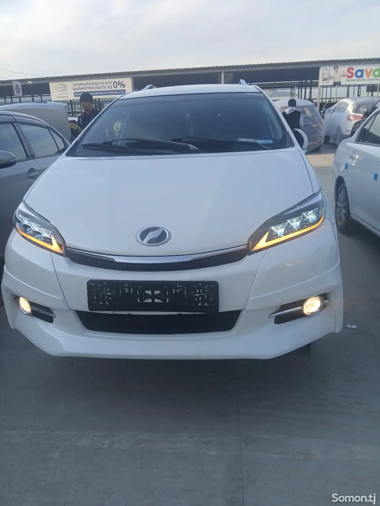 Toyota Wish 2014 · 2.0 AT