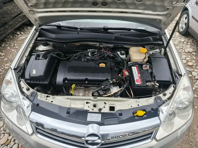 Opel Astra H 2007 · 1.6 MT