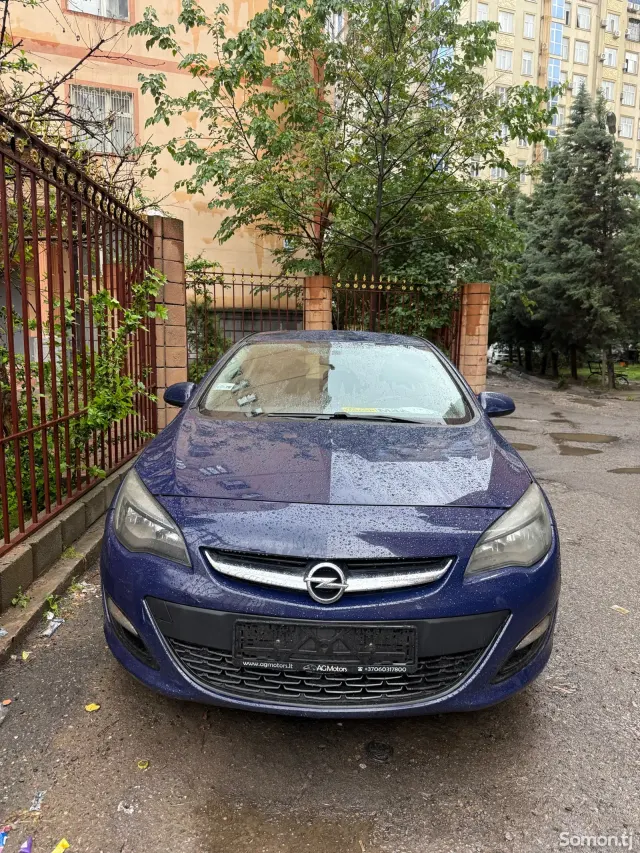 Opel Astra J 2014 · 1.6 MT