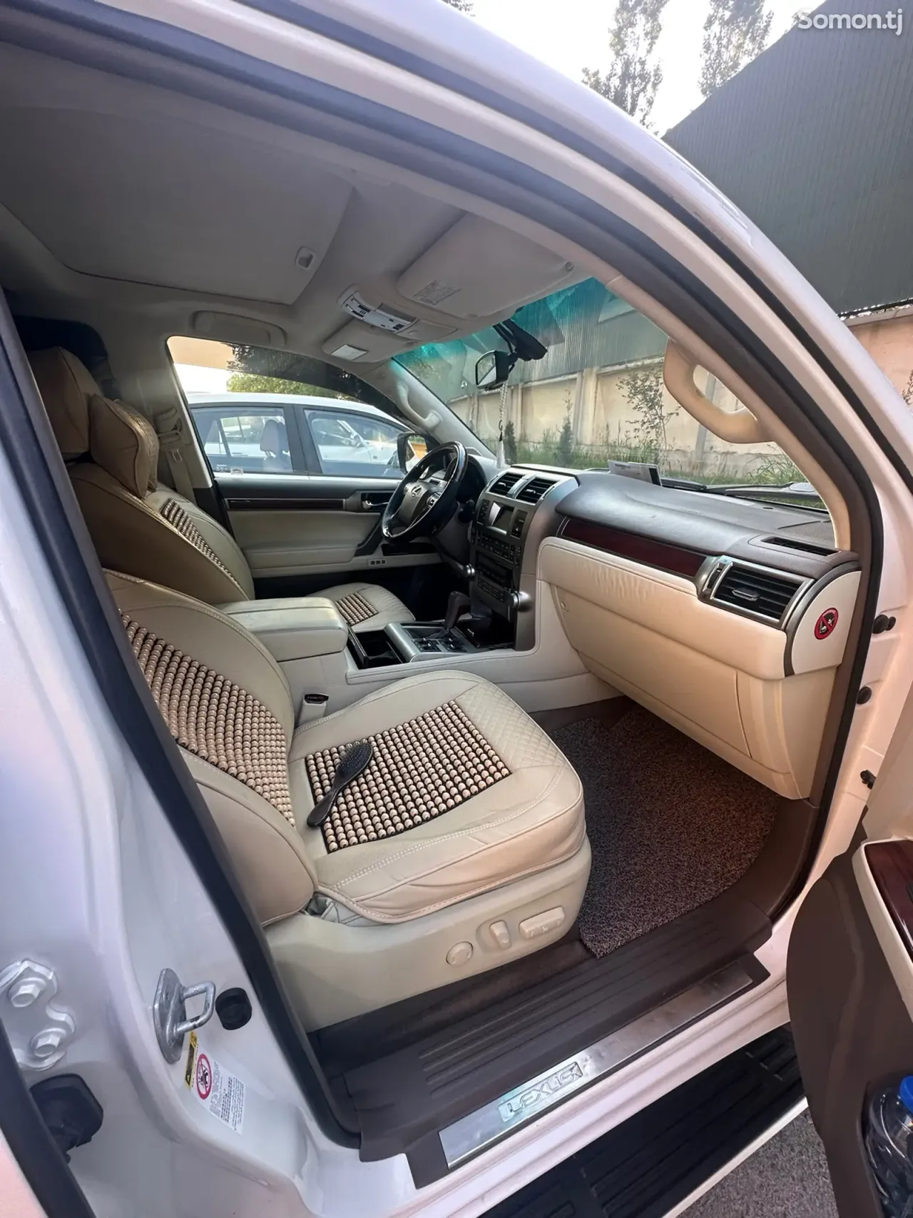 Lexus GX series 2010 · 4.6 AT