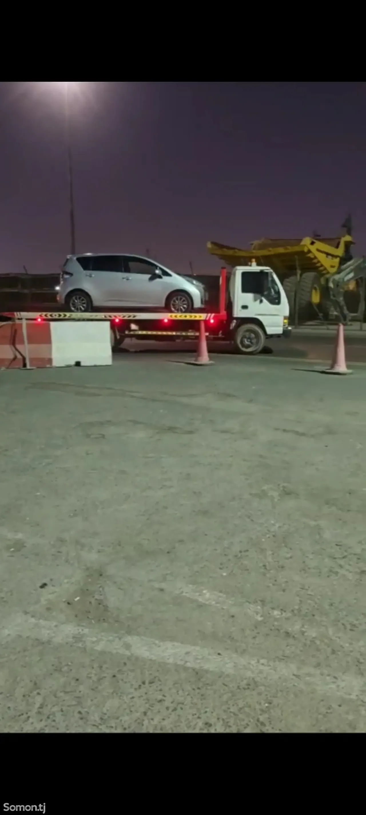 Toyota Ractis 2014 · 1.4 AT