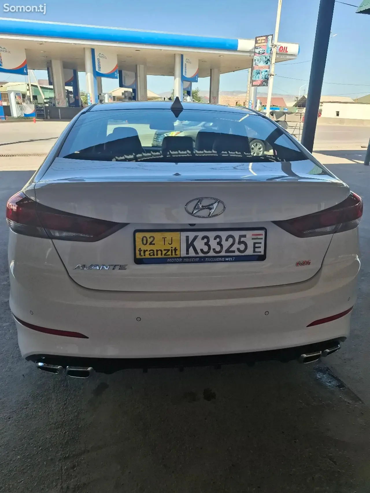 Hyundai Avante 2015 · 1.6 AT