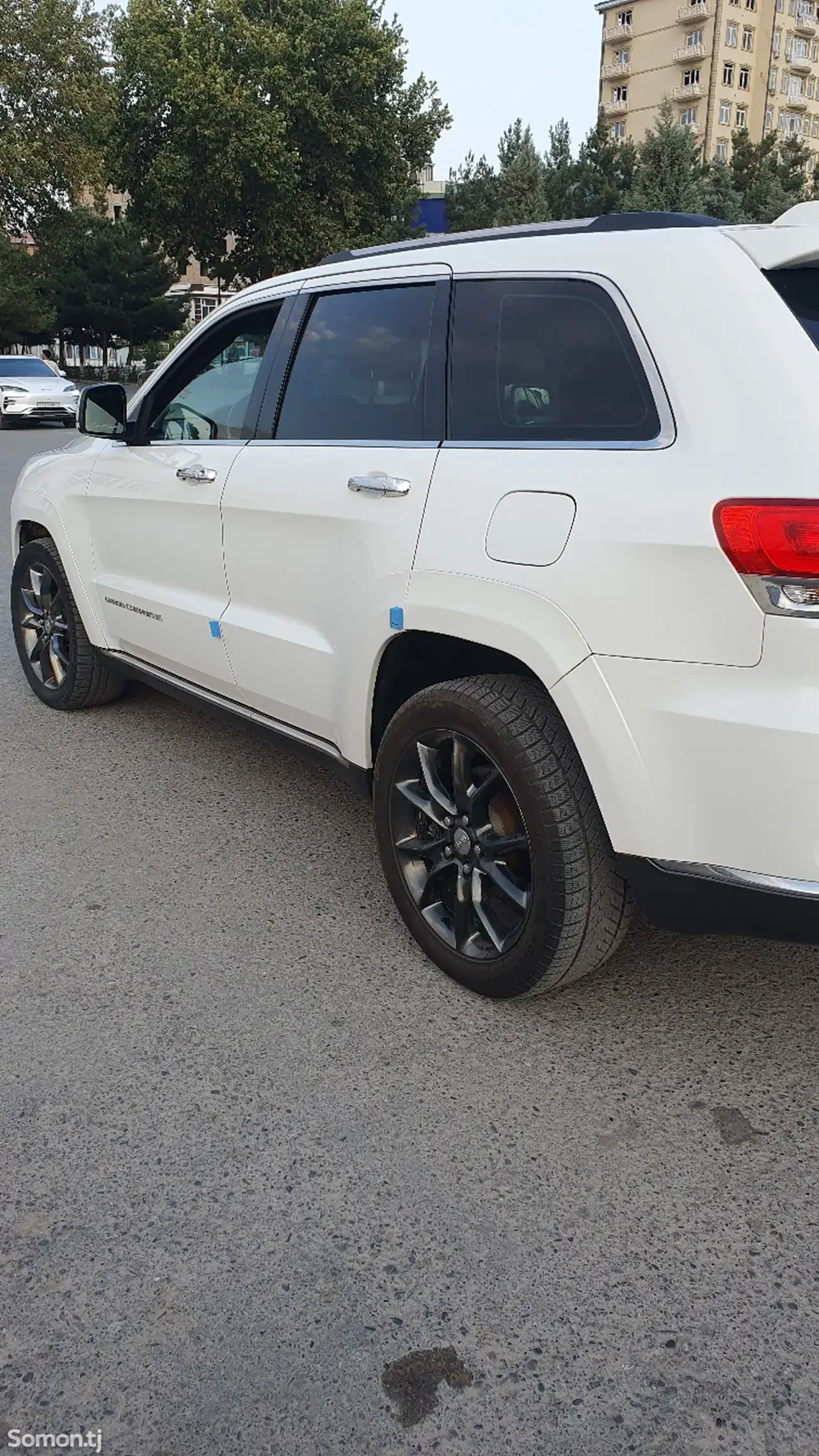 Jeep Grand Cherokee 2014 · 2.7 AT
