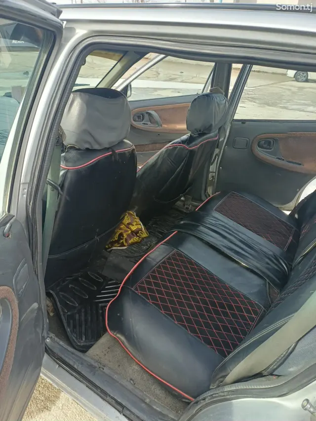 Daewoo Nexia 1996 · 1.6 MT
