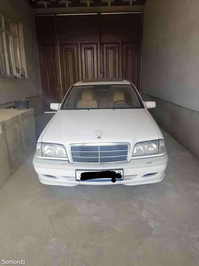 Mercedes-Benz C class 1998 · 0.4 AT