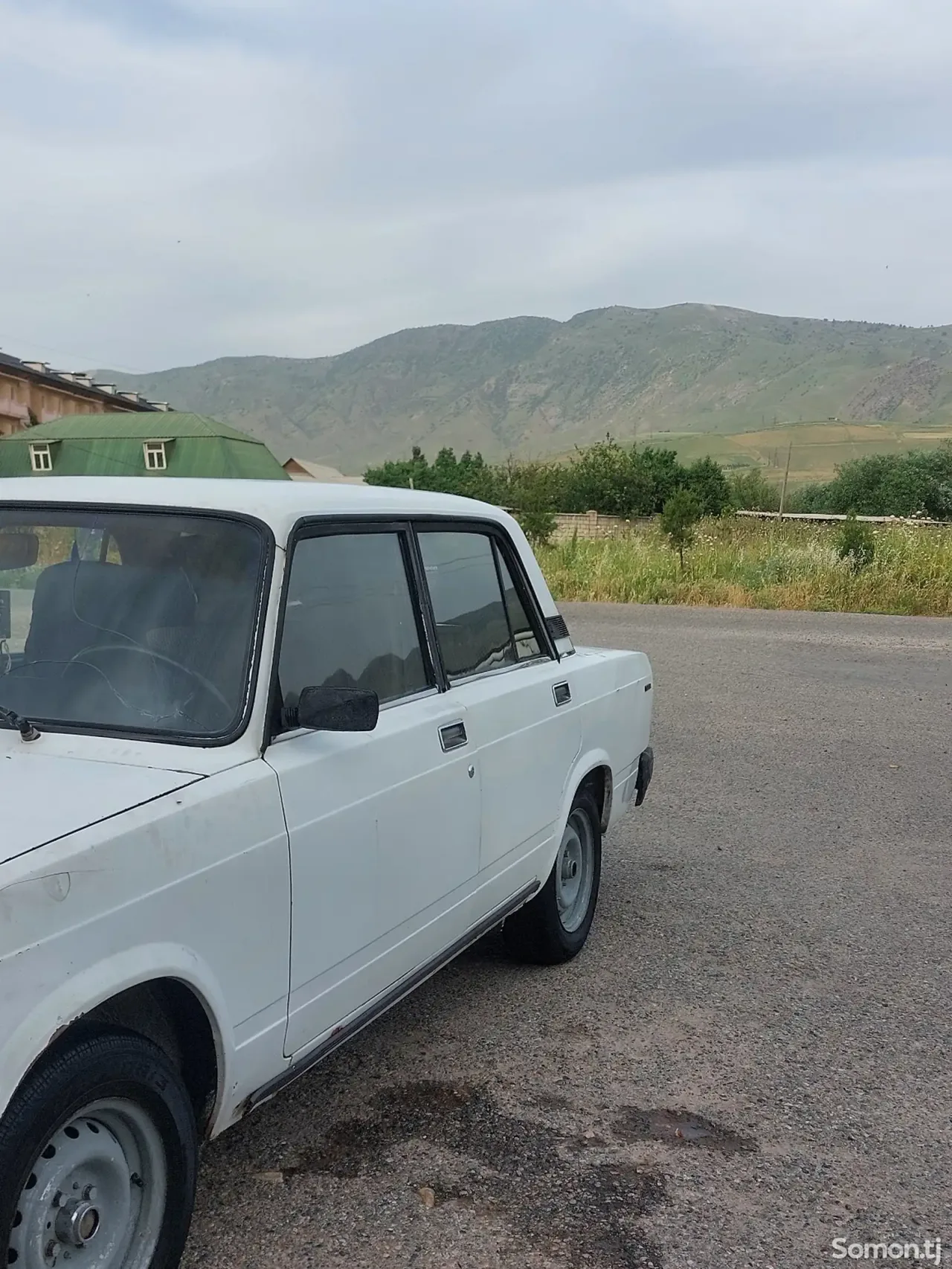 Lada (ВАЗ) 2107 2005 · 1.6 MT