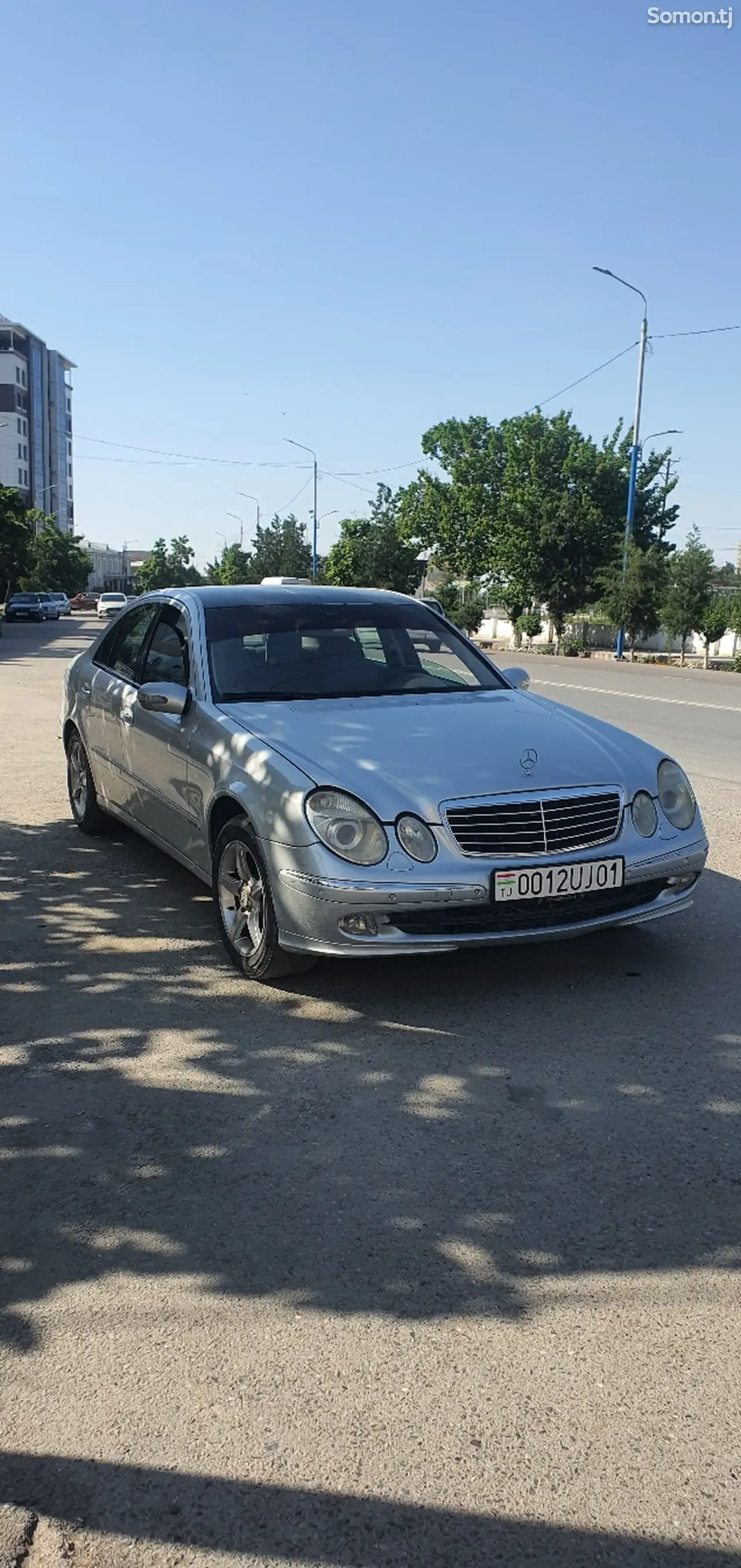 Mercedes-Benz E class 2004 · 2.4 AT