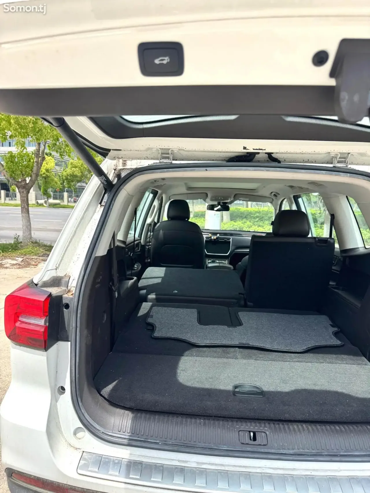 Roewe RX8 2018 · 2.0 AT
