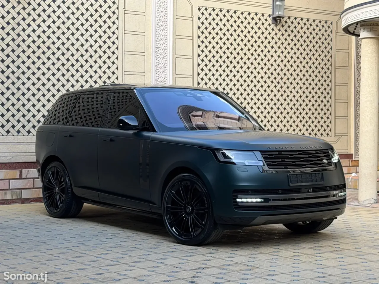 Land Rover Vogue 2024 · 4.4 AT