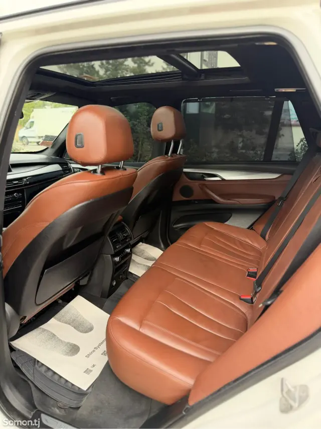 BMW X5 2014 · 3.5 AT